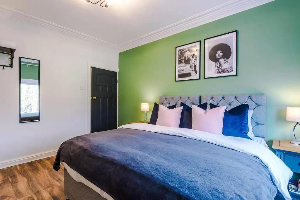 Huge House In Headingley Leeds - 6 Bedroom - 10 Actual Beds - Sleeps 13 - By Purestay Accommodation Meanwood Tatil Evi